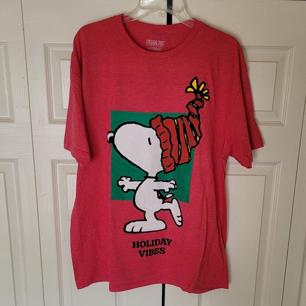 Peanuts Snoopy Red Holiday Tee Size X